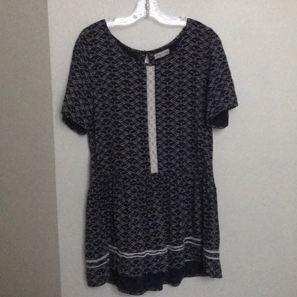 Tucker and Tate cute navy top